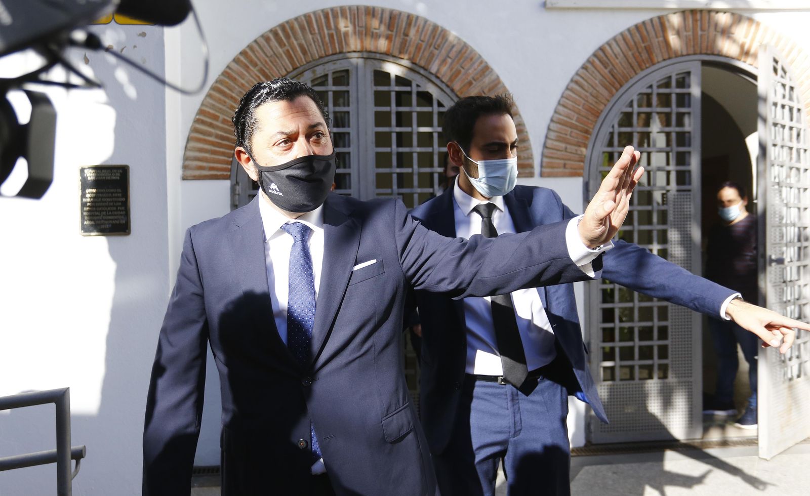 La despedida de Marbella a Manolo Santana, en imágenes