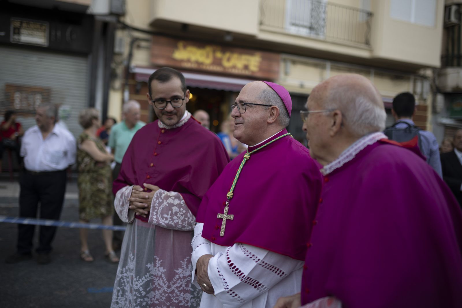 Imágenes de la procesión de la Virgen de la Cinta por el centro de la ciudad