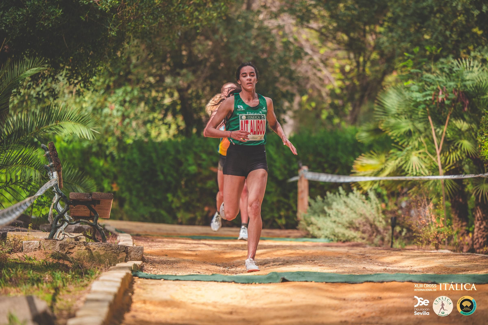 Búscate en las fotos del Cross de Itálica 2025 | 11