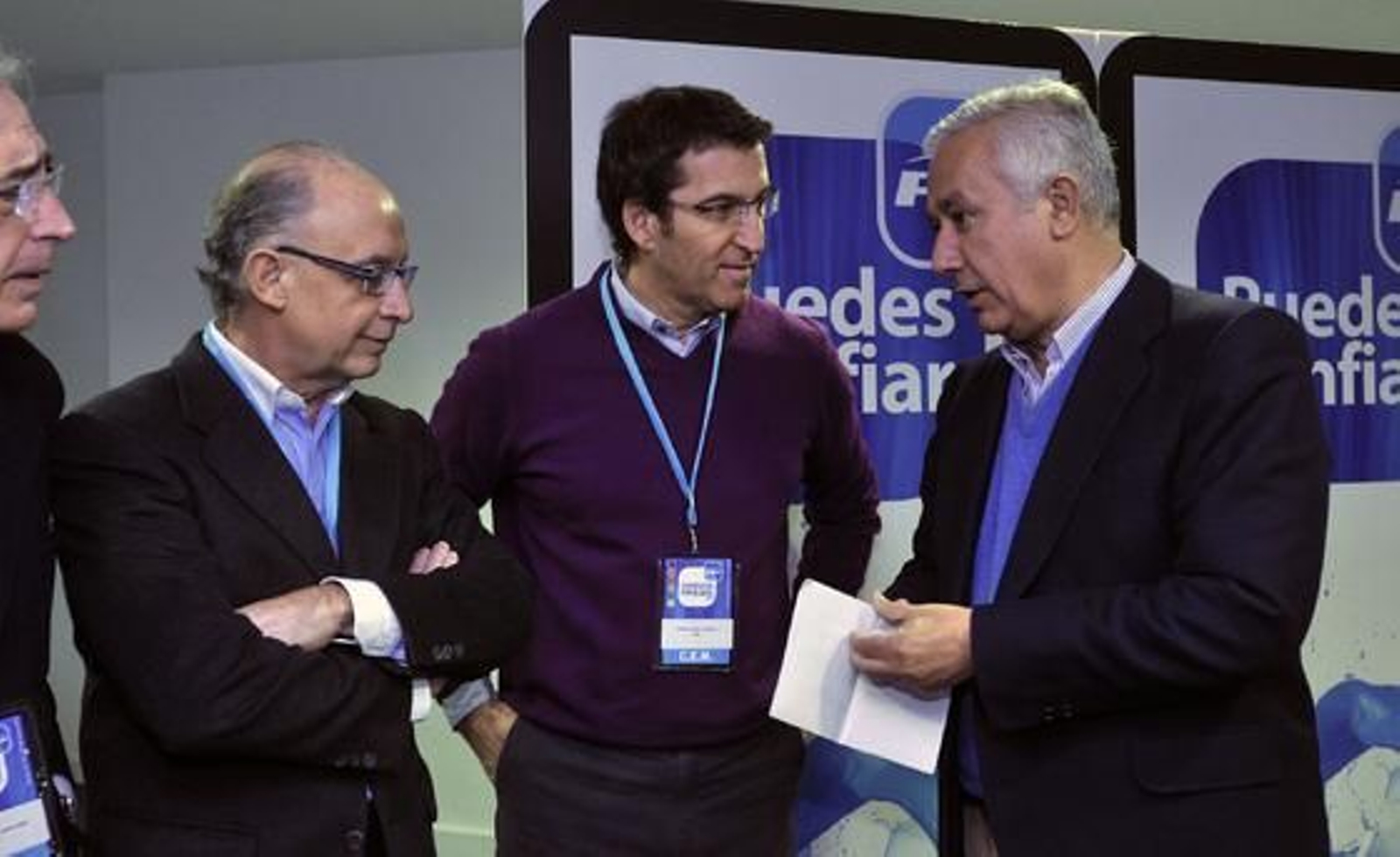 Montoro, Feijoo y Arenas charlan durante un descanso.

Foto: M. Gomez