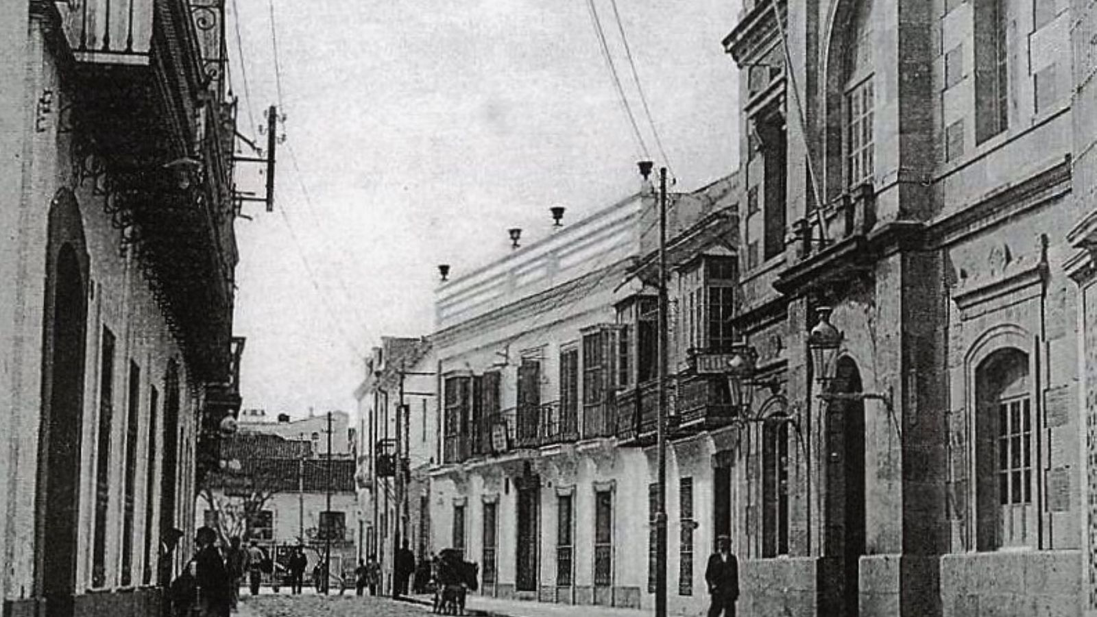 El Alcalde Manuel Pérez Santos, vivía muy cerca de la Casa Consistorial.