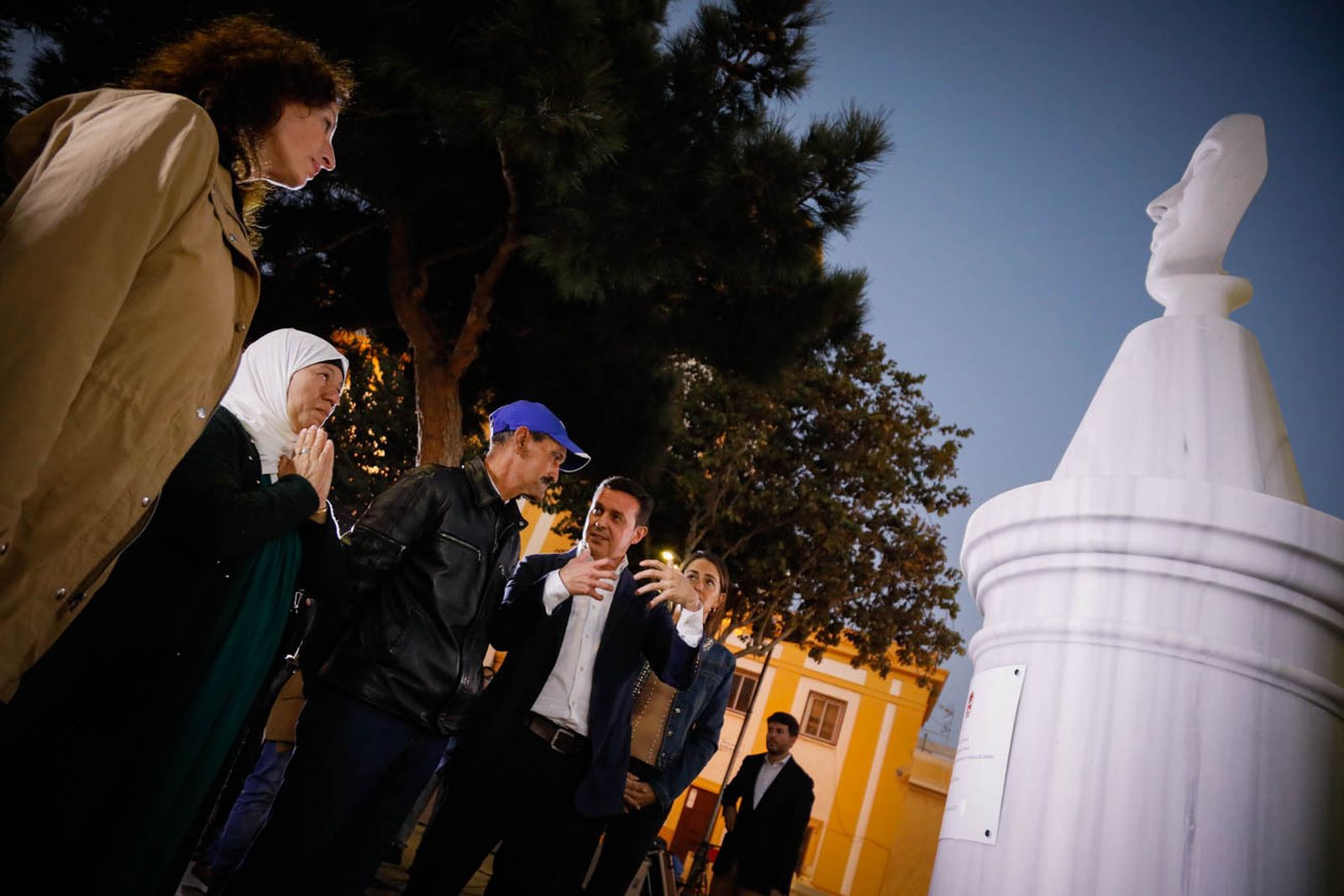 Imágenes del monolito en homenaje a las víctimas de violencia de género