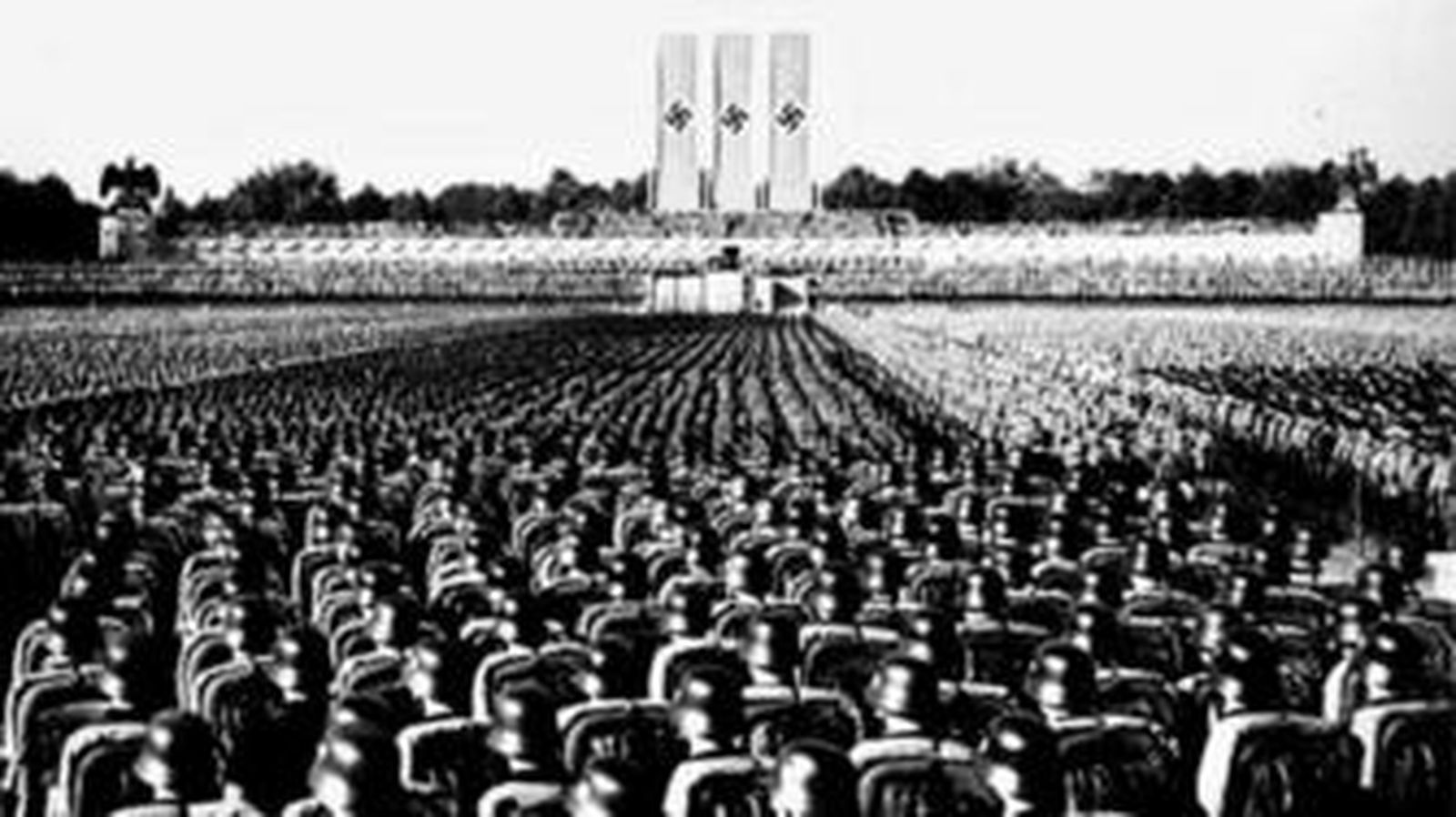 Fotograma de 'El triunfo de la voluntad', de la cineasta alemana Leni Riefenstahl.