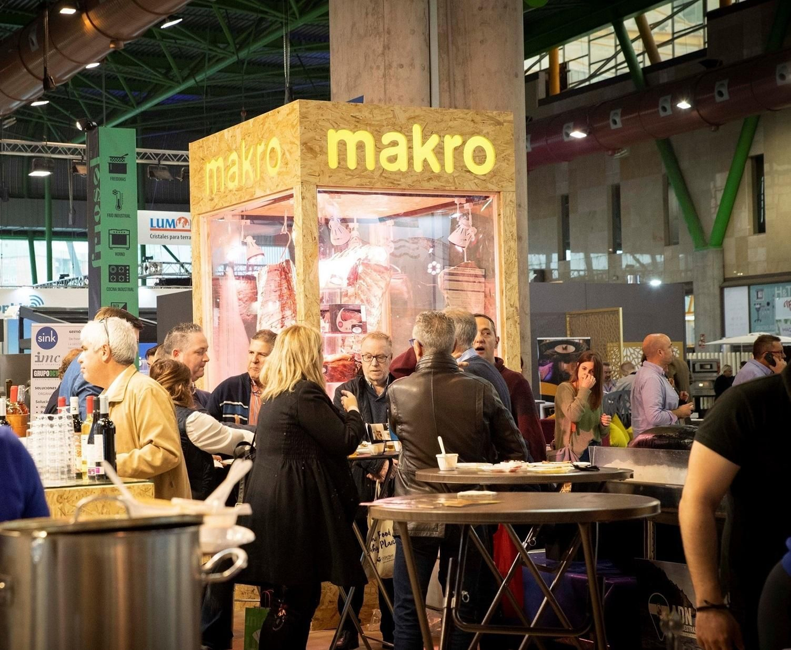 Zona expositiva del Salón H&T 2020 en el Palacio de Ferias y Congresos de Málaga.