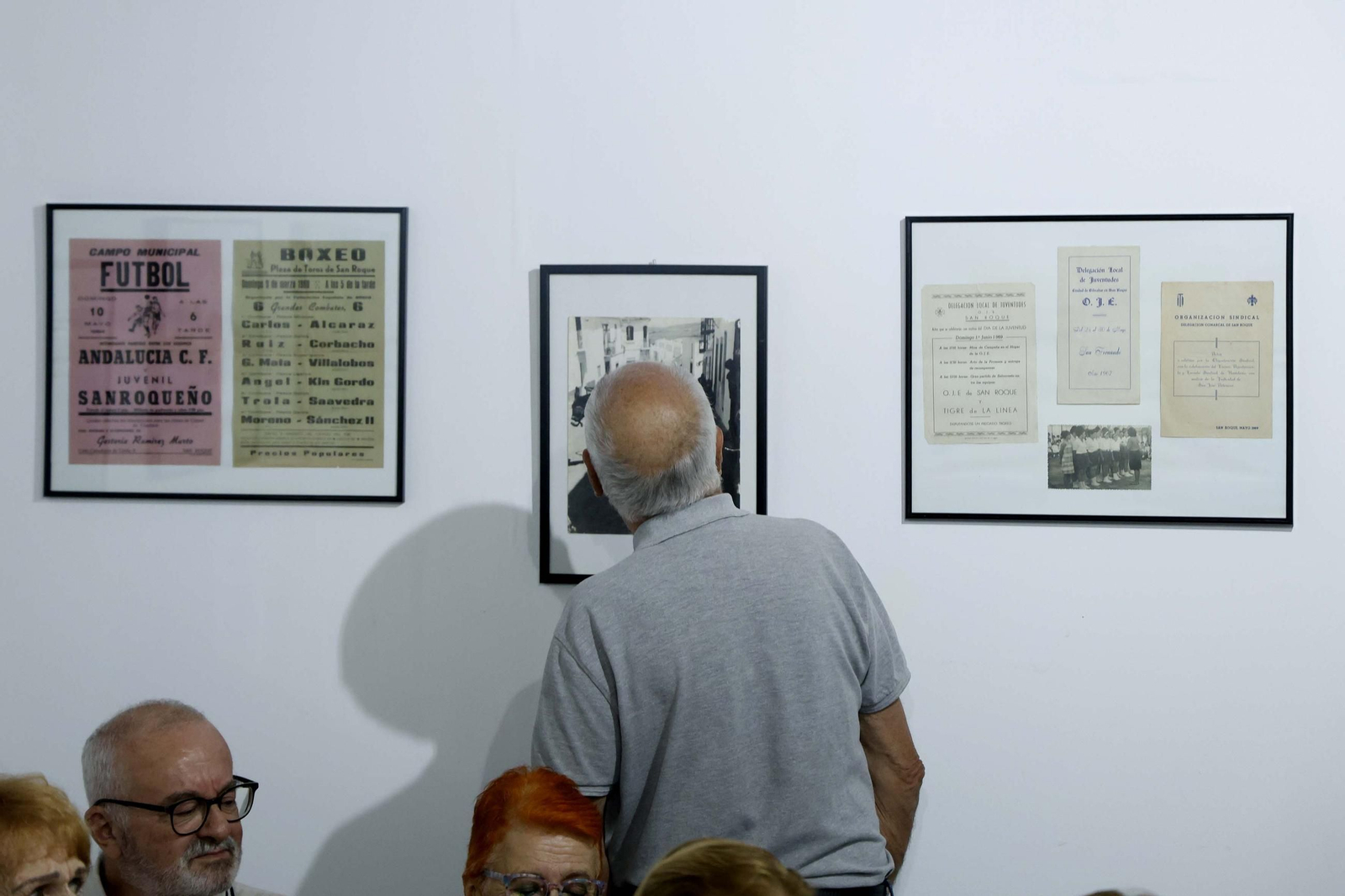 Las fotos de la exposición "El San Roque de los 60" y la presentación de los libros "Plaza de Armas" y "Alameda" de Antonio Pérez Girón