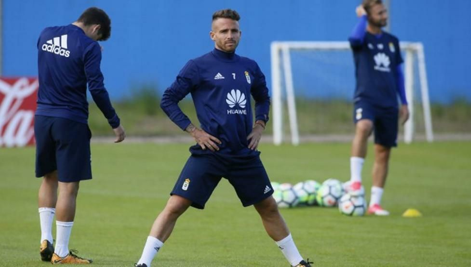 Aarón Ñíguez se desligó del Oviedo para irse a Malasia, de donde ha regresado.