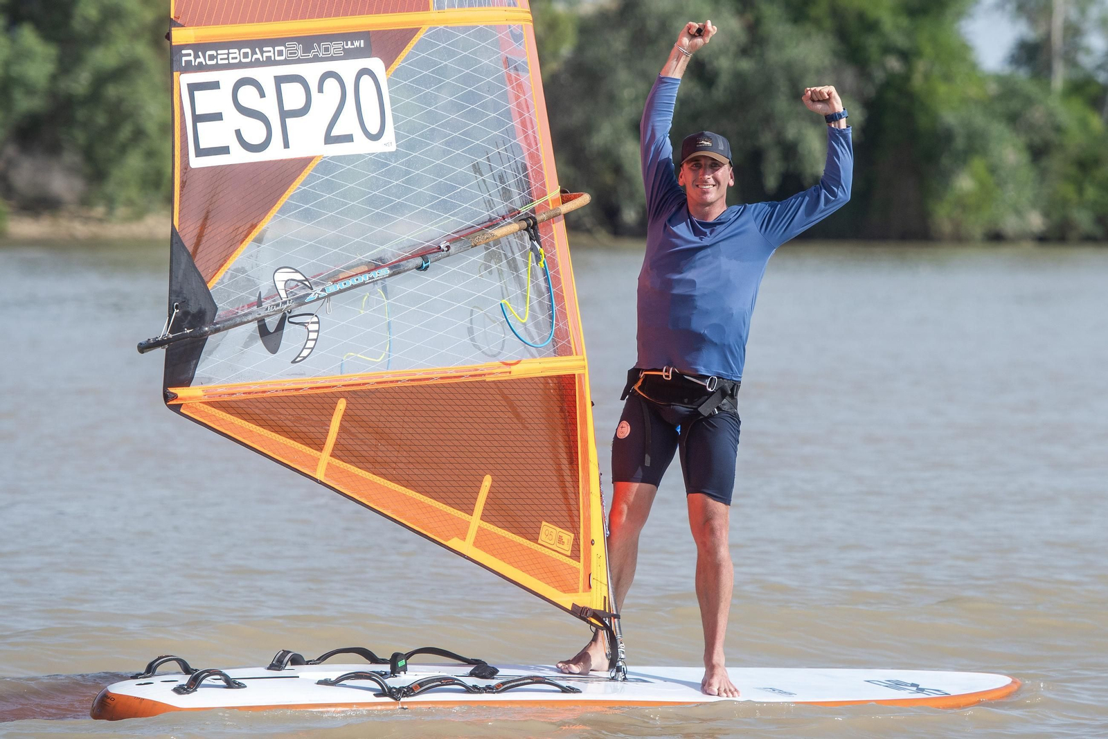 Las espectaculares fotos del Ascenso a Vela del Guadalquivir