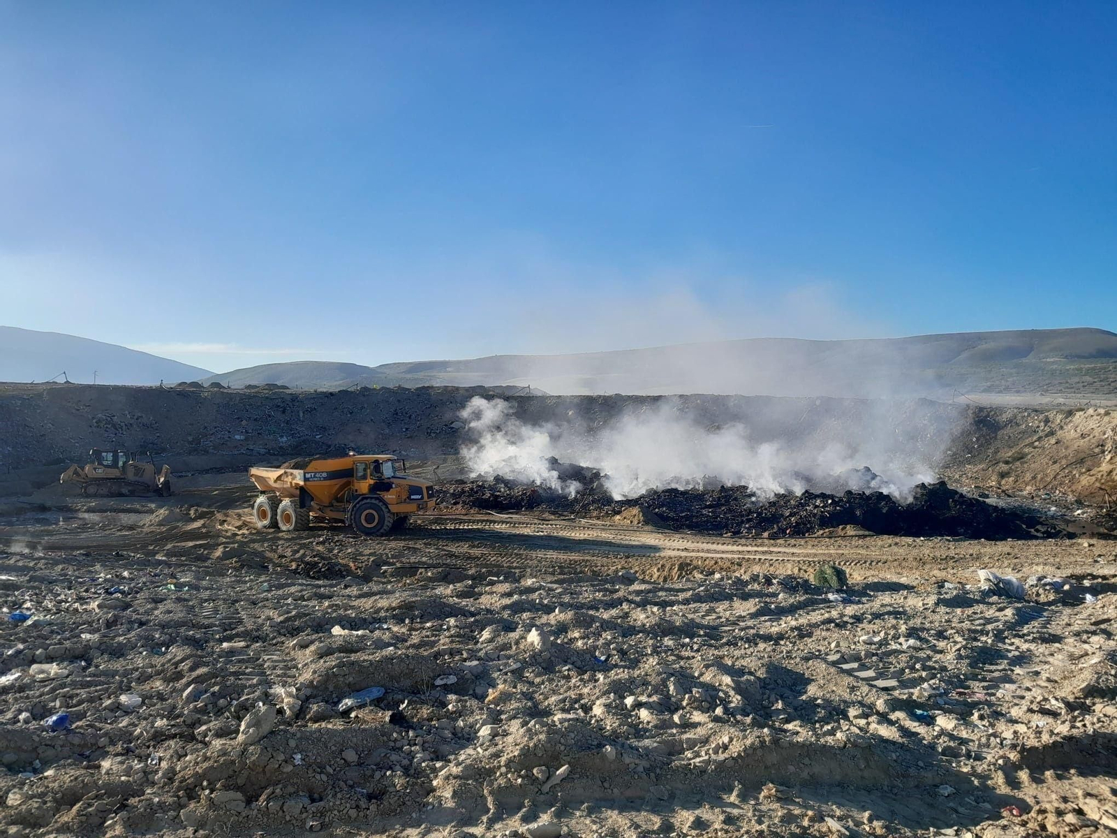 Trabajos en la planta de residuos de Alhendín en imagen de archivo.