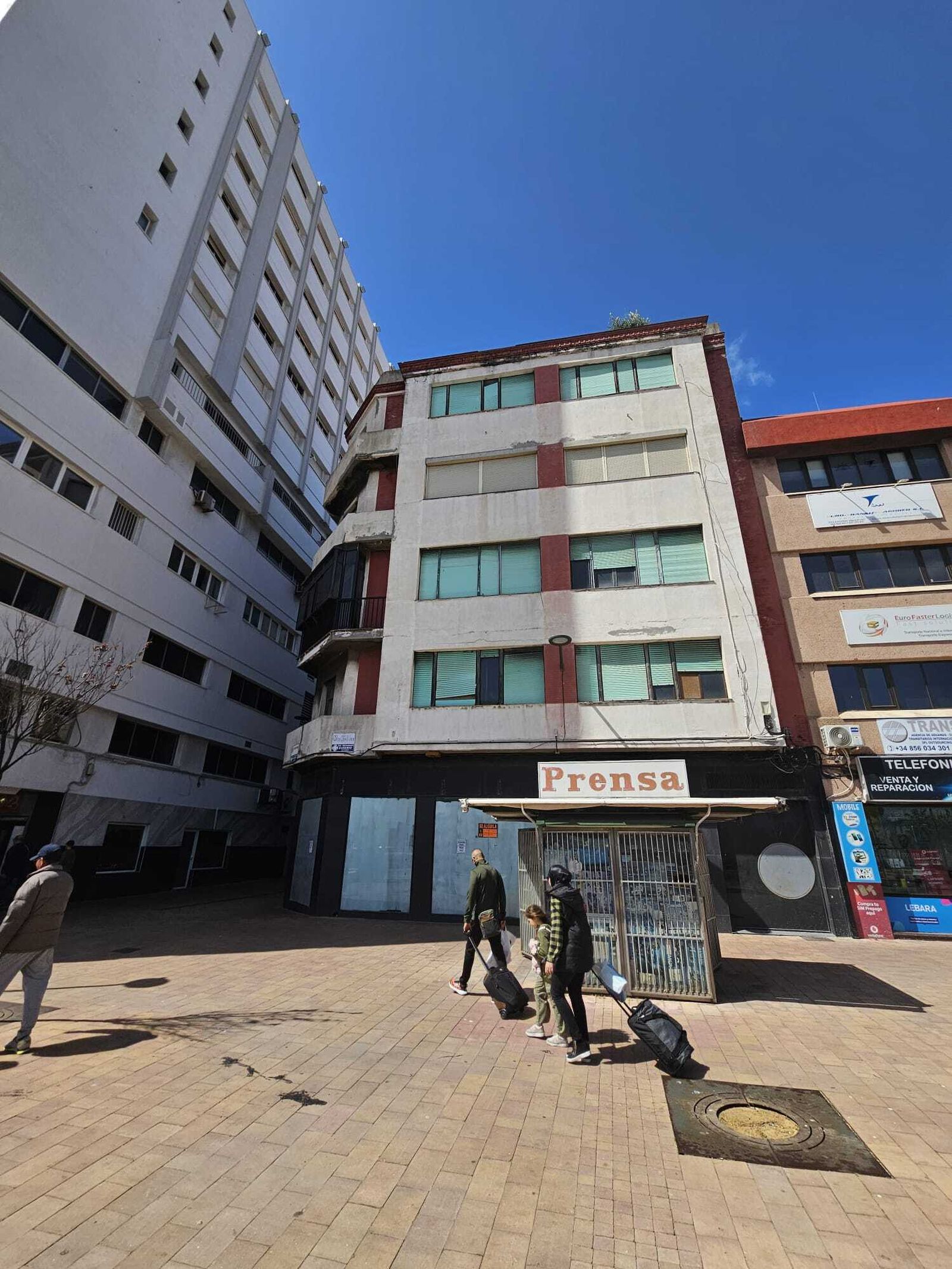 Vista de la antigua Casa del Marino desde la avenida Virgen del Carmen.