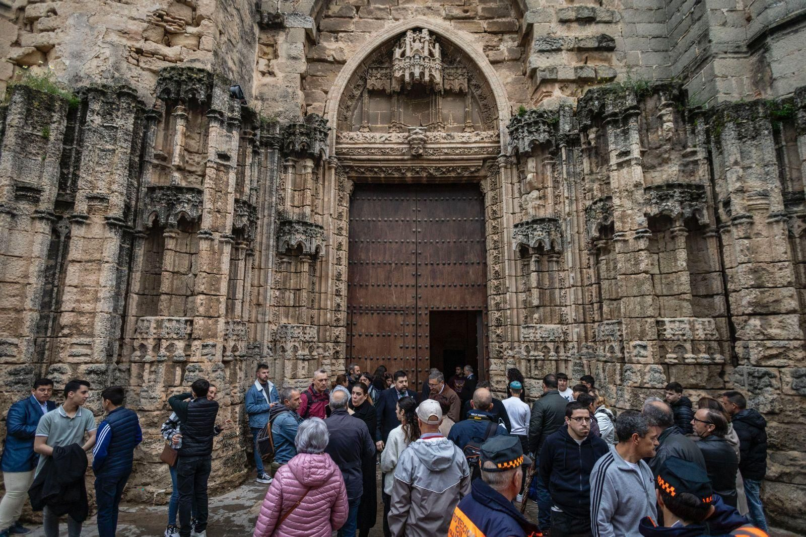 Las imágenes del Lunes Santo 2024 en El Puerto: Afligidos