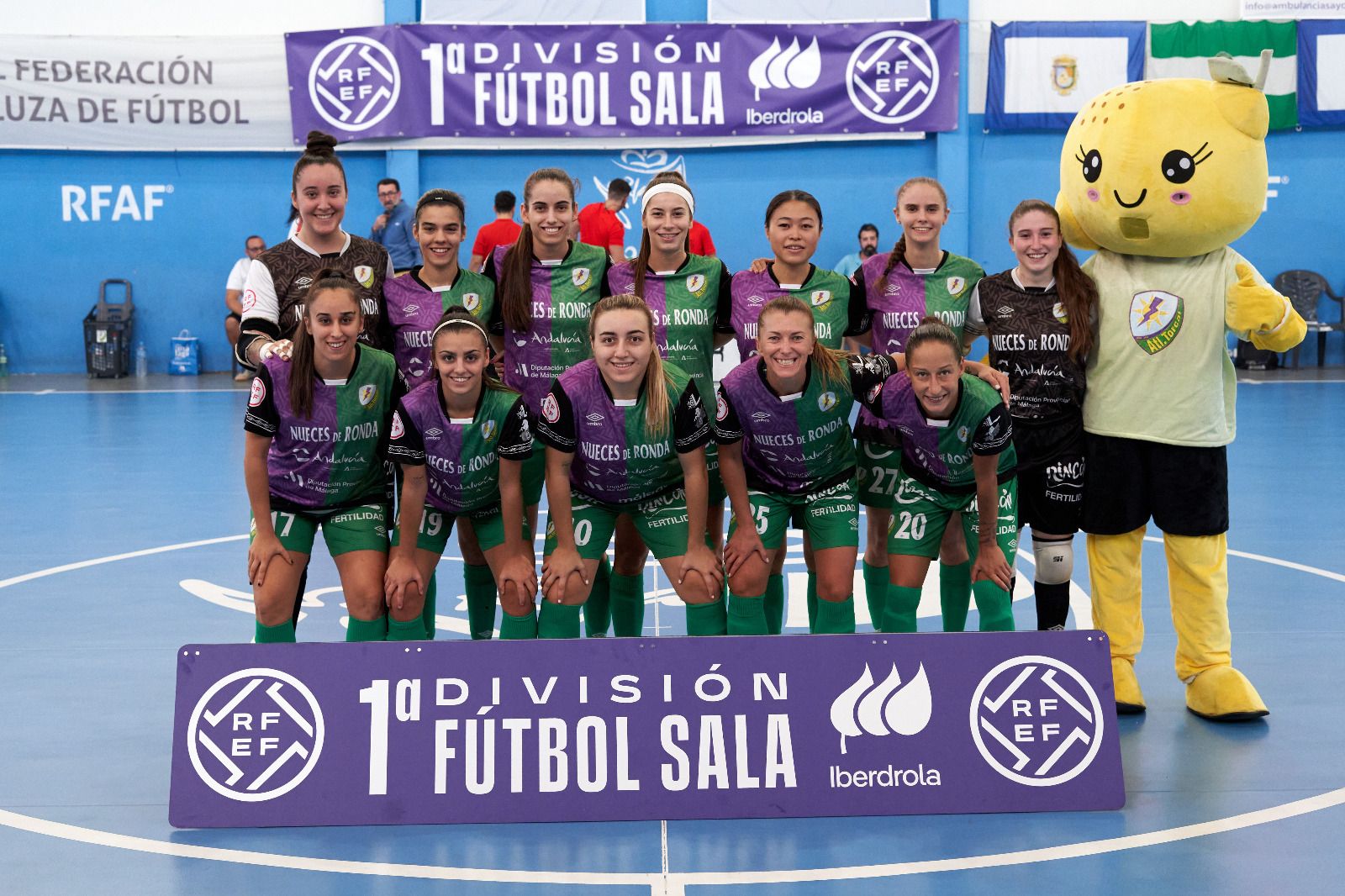 El Nueces de Ronda posa antes del partido.