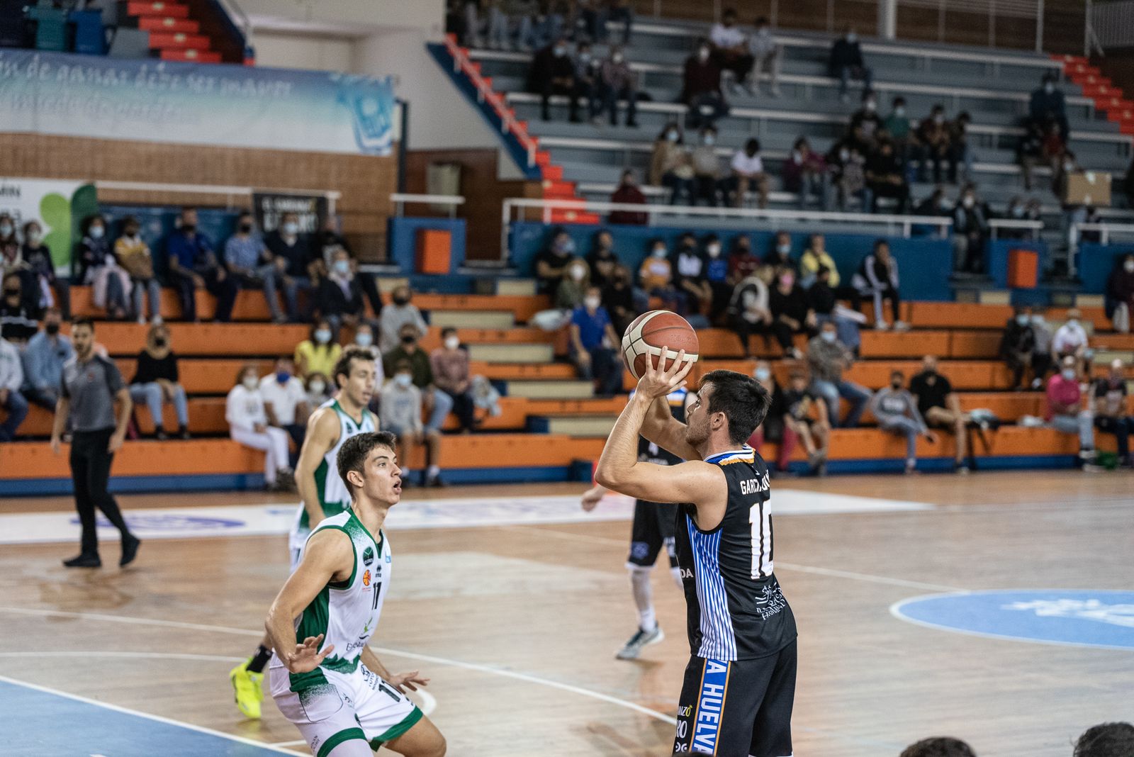 Baloncesto: Imágenes del Huelva Comercio - Extremadura