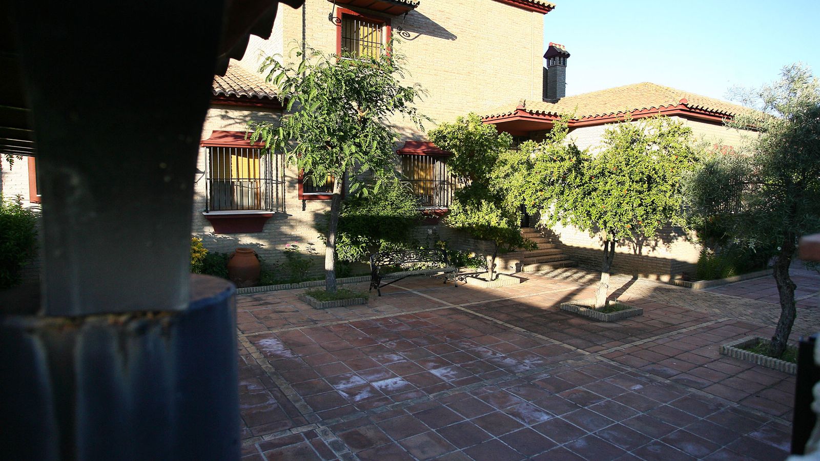 Chalé de Casto y su esposa en La Dehesa Golf, en el término municipal de Aljaraque.