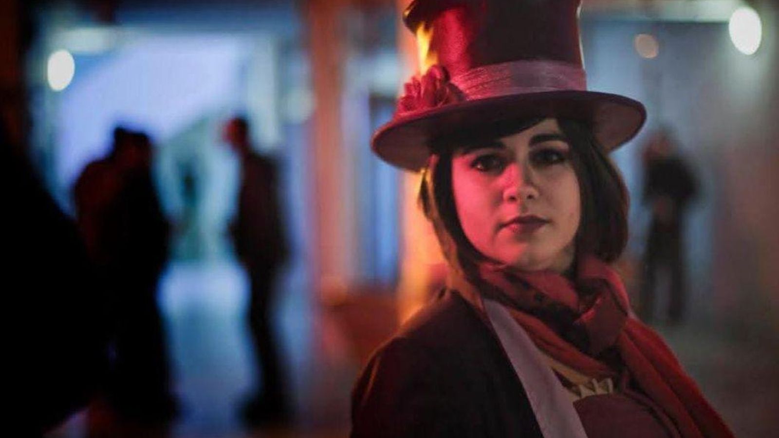 María Bocanegra con el tipo d ela comparsa 'La Recompensa'