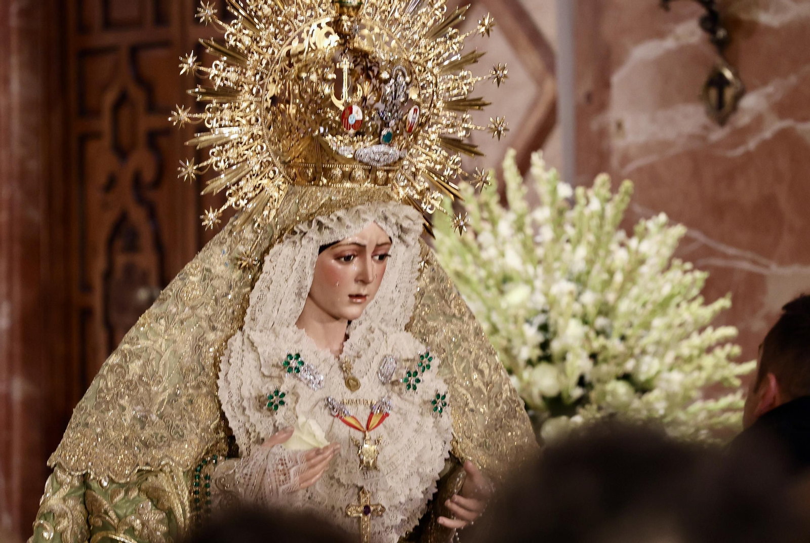 La vuelta de la Esperanza Macarena tras la restauración de Manzano, en imágenes