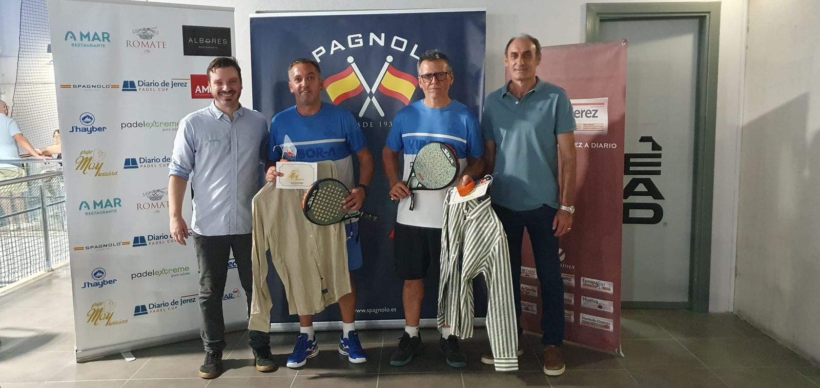 Imágenes de la entrega de trofeos de la IX Diario de Jerez Pádel Cup