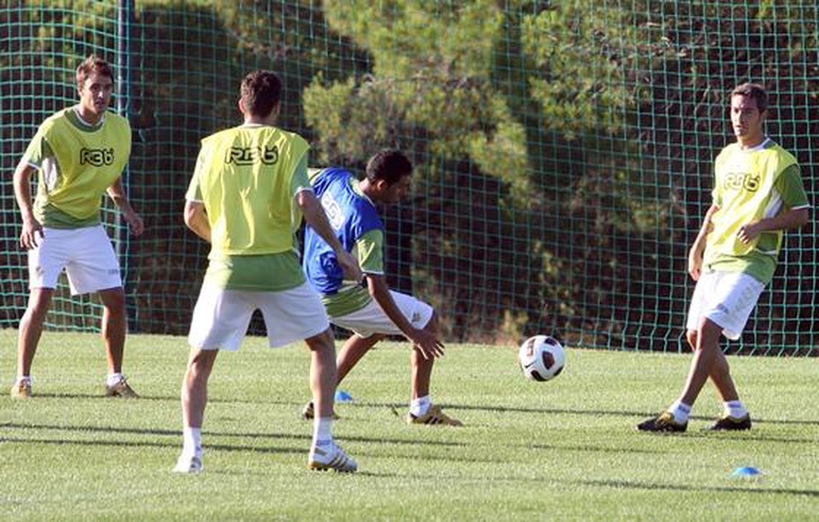 Momento del partidillo de entrenamiento en tierras onubenses.

Foto: Espínola
