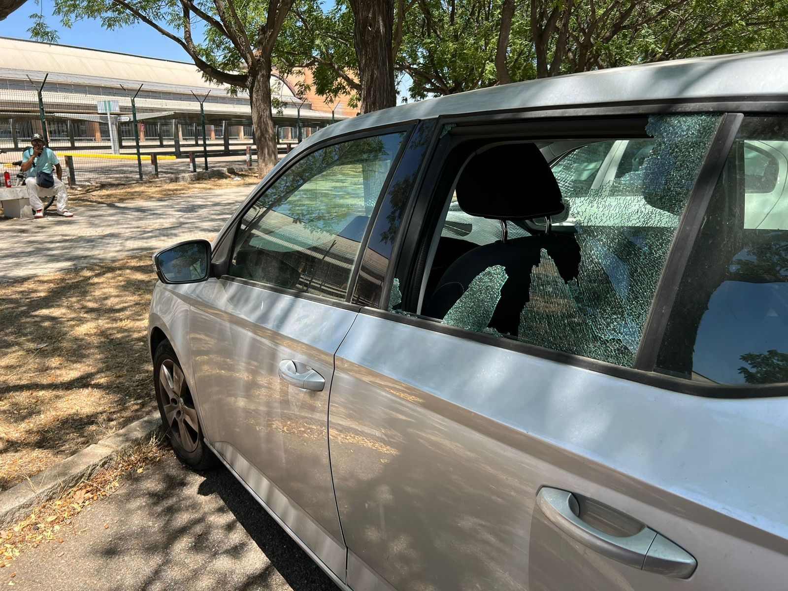 Oleada de robos en vehículos en el entorno de la estación de Santa Justa