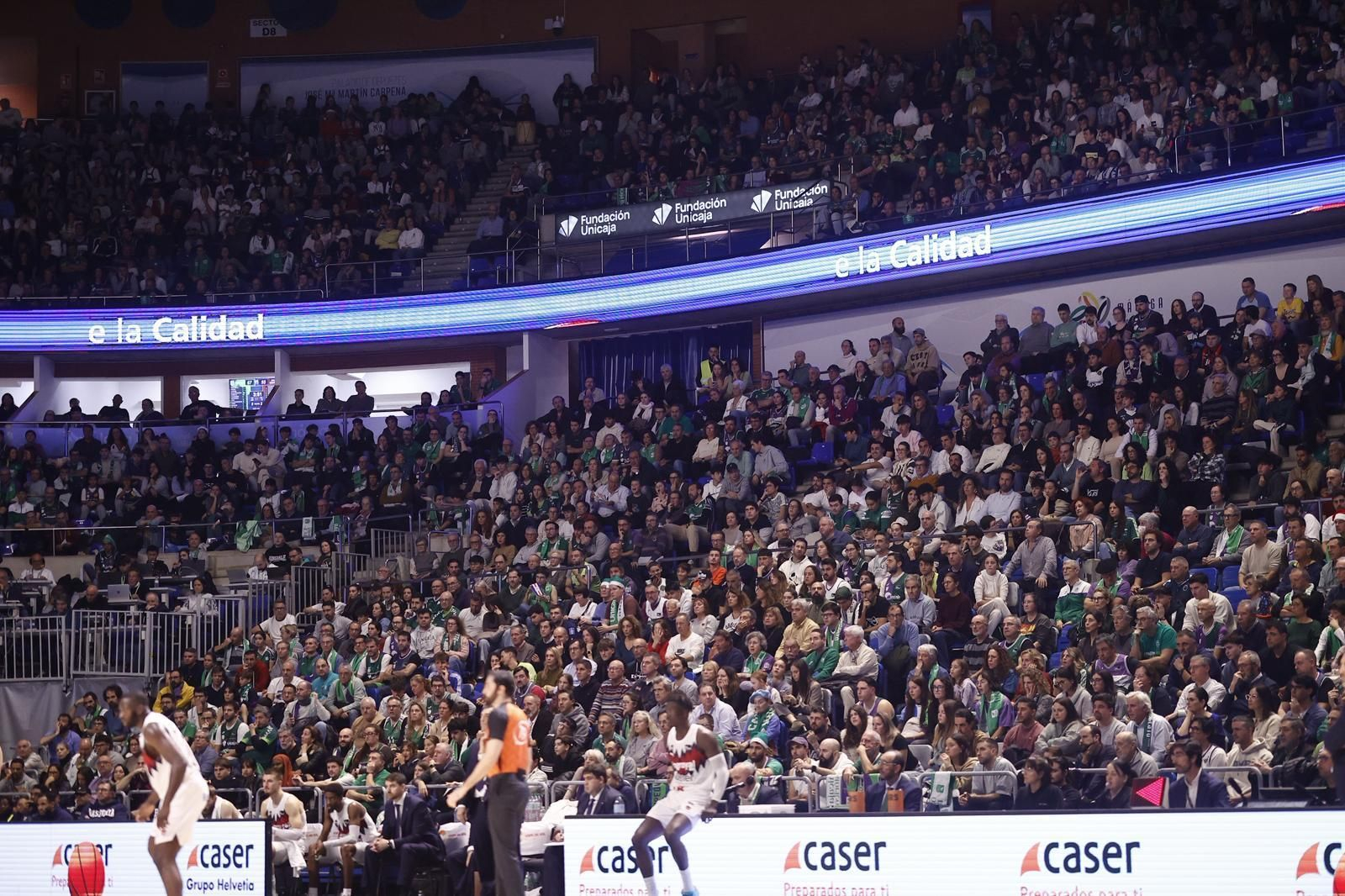 Búscate en las gradas del Carpena durante el Unicaja - Baskonia