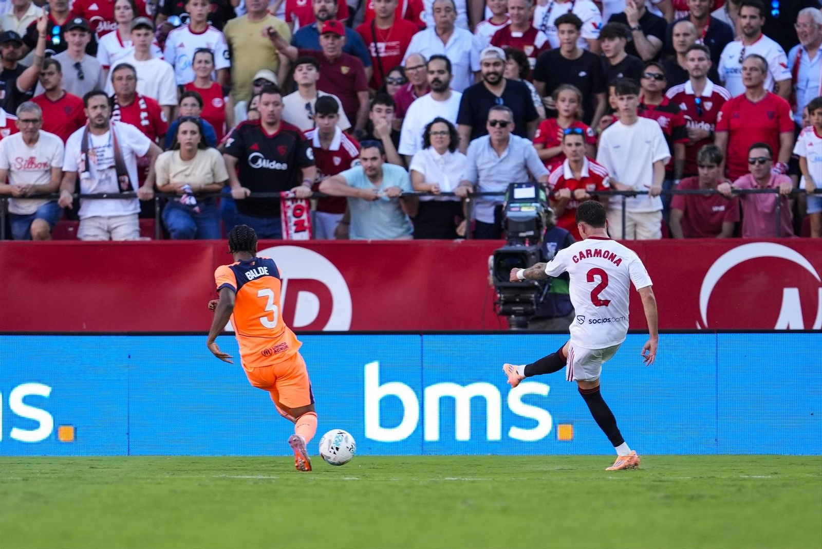 José Ángel dispara cruzado para anotar el 3-1 que ya parecía decisivo para el triunfo final.