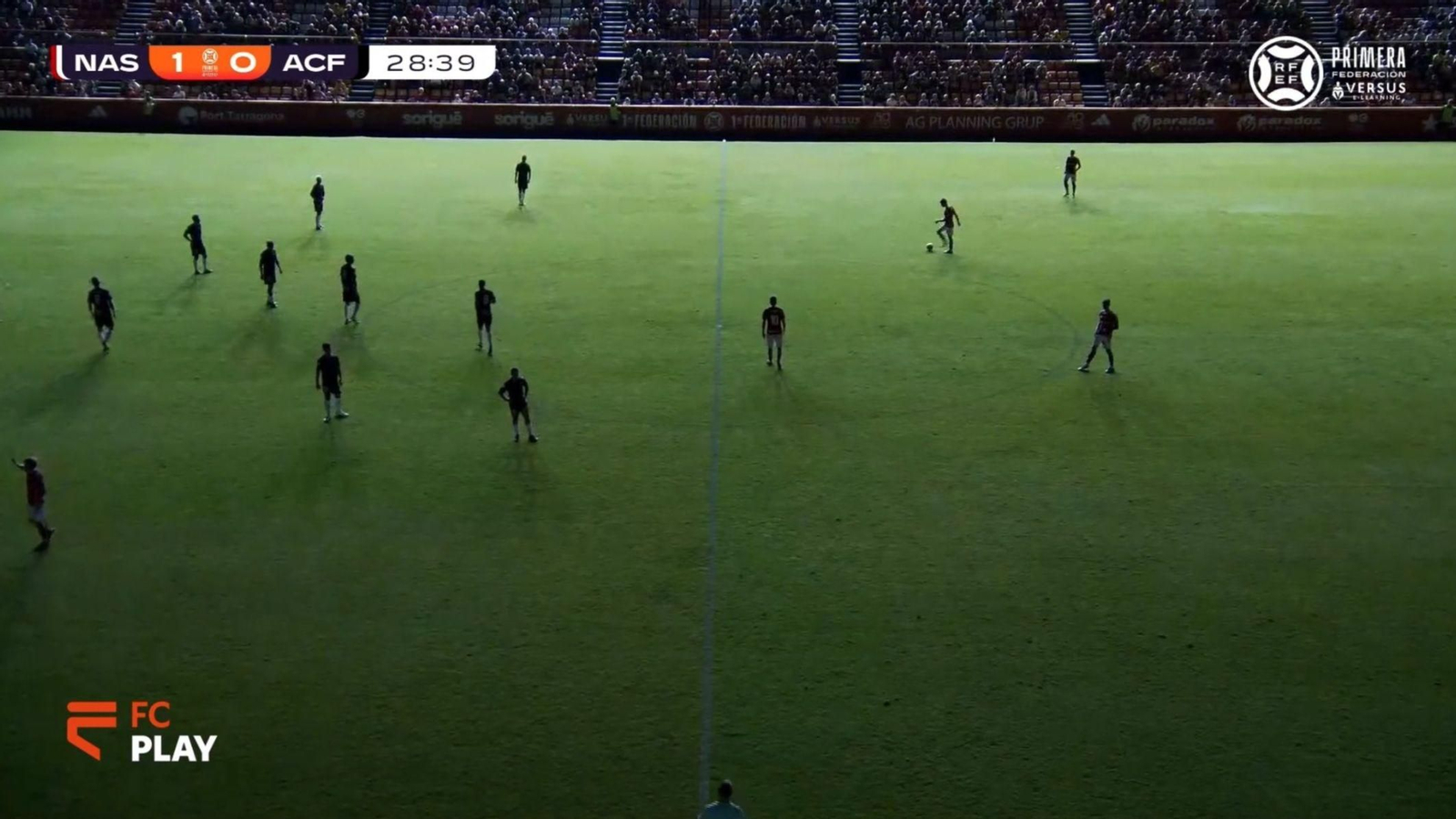 Una captura de imagen tras el apagón de luz en el Nàstic - Algeciras.