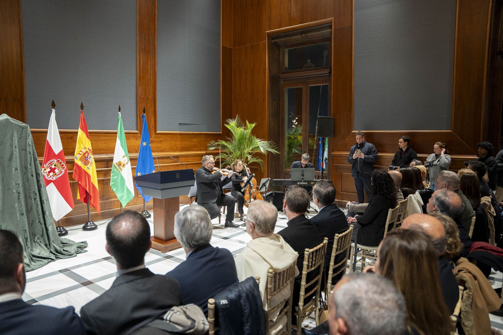 Almería celebra los grandes aniversarios de la Virgen del Mar: 525 años de su aparición y 75 de su coronación, en imágenes