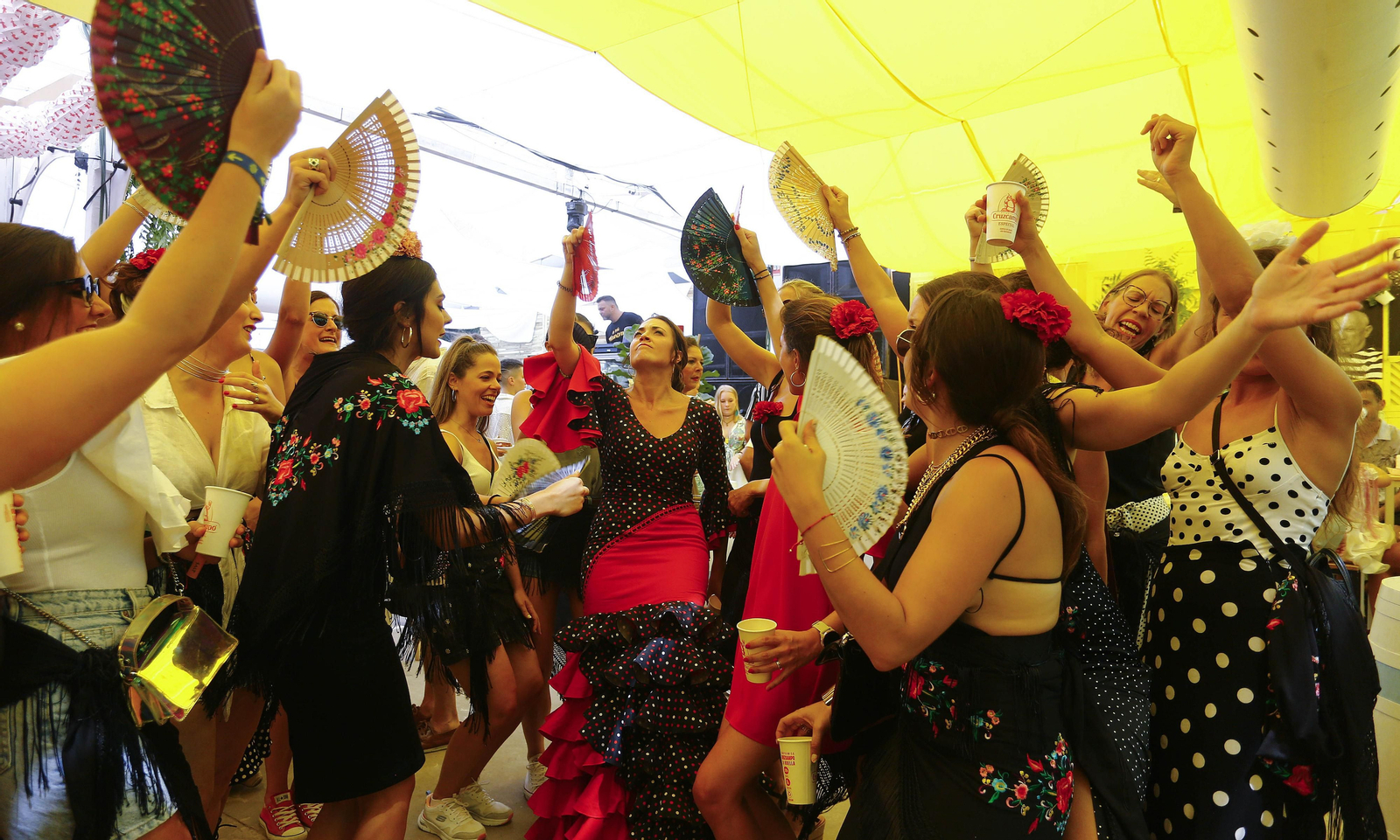 El Cortijo de Torres, la feria  que no descansa de noche ni de día
