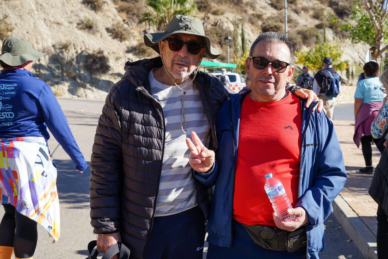 Un centenar de mayores de Vícar recorren la Alpujarra durante su olimpiada