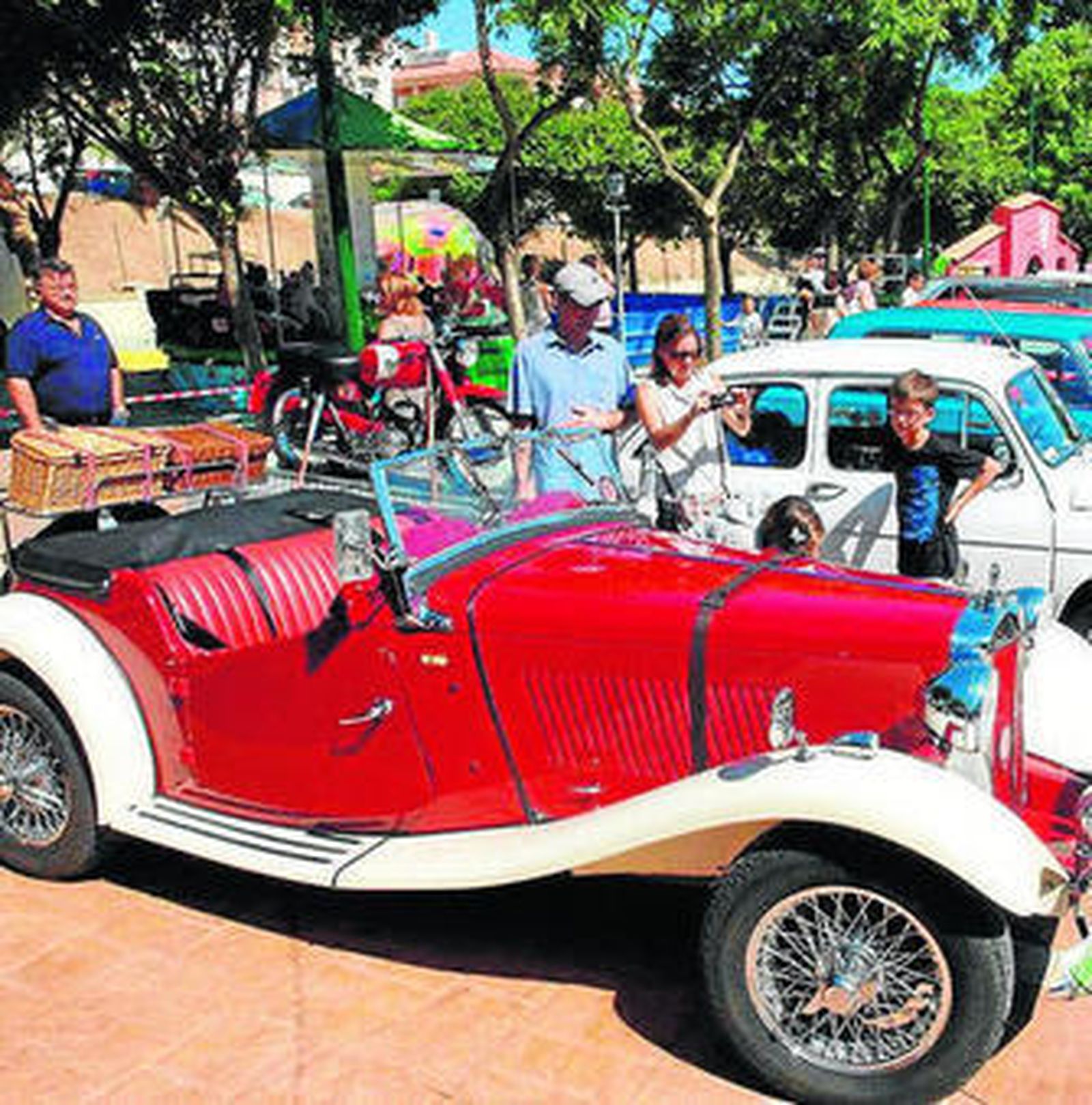 Una exposición de coches antiguos en una imagen de archivo.