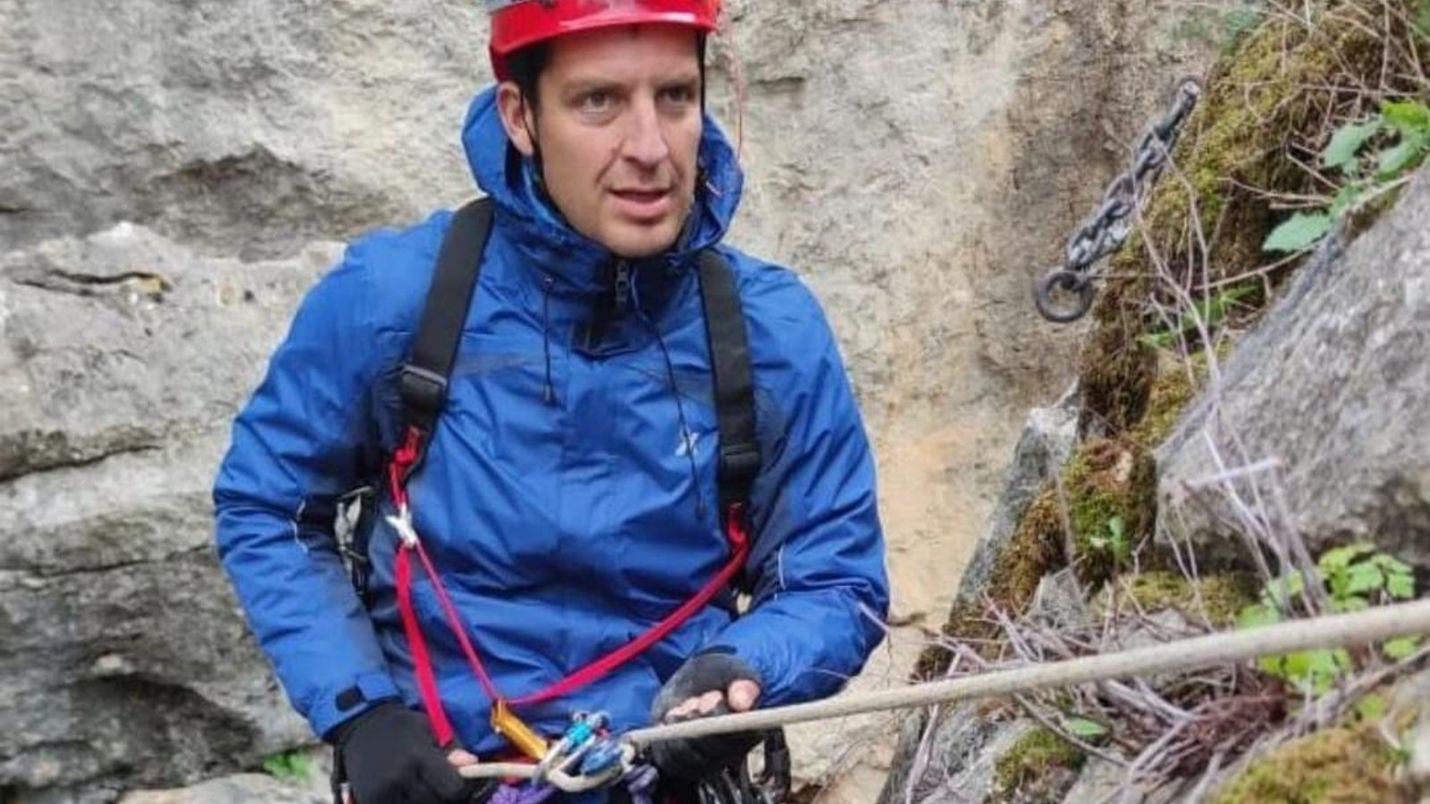 Luis Molero, formándose como técnico deportivo de espeleología en Villaluenga del Rosario (Cádiz). Luis Molero, formándose como técnico deportivo de espeleología en Villaluenga del Rosario (Cádiz).