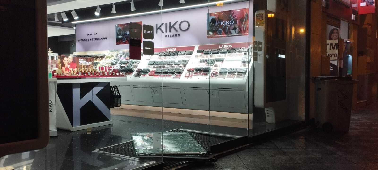 La tienda de maquillaje Kiko tras el robo, este miércoles