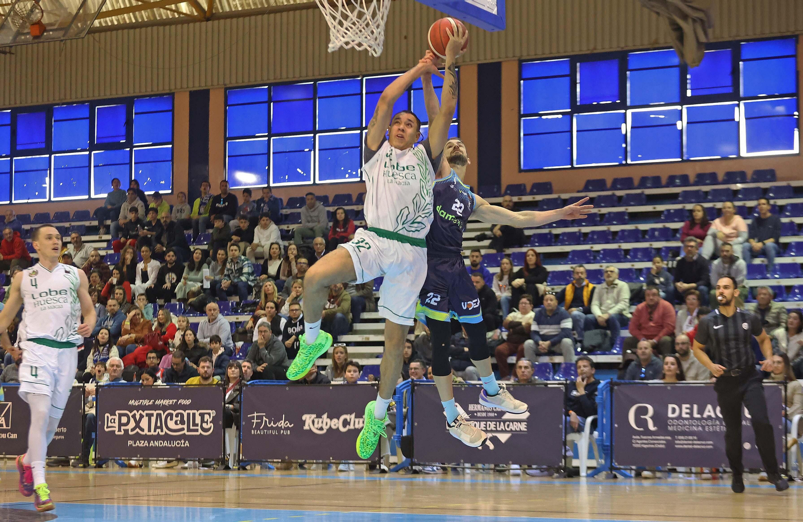 Las mejores fotos del Udea - Huesca, con Scariolo como espectador en el Doctor Juan Carlos Mateo
