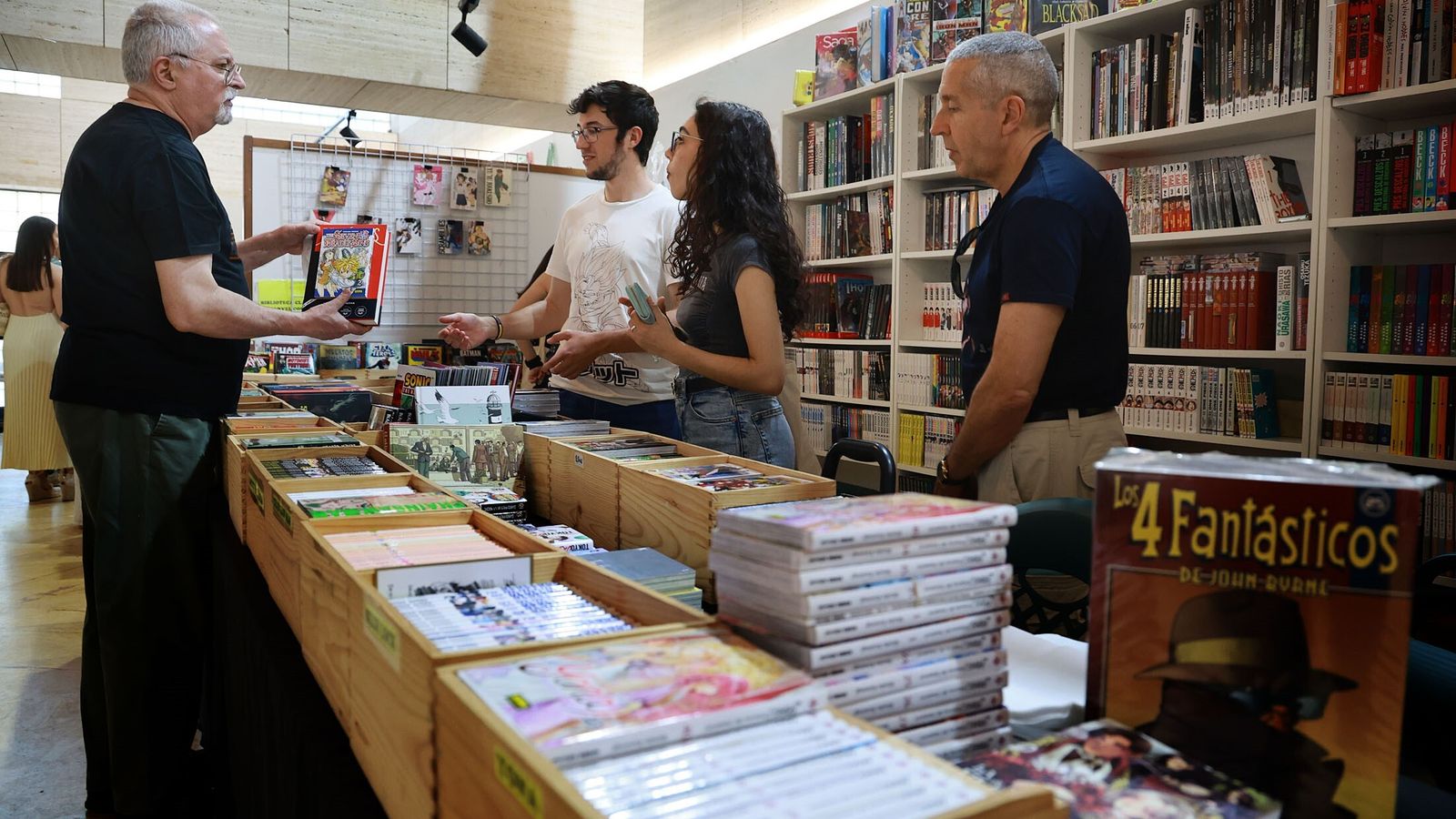 Uno de los stand de compra del Chocómic de Huelva.