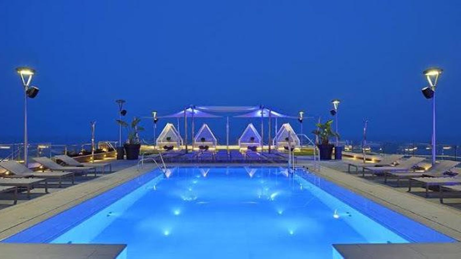 Vista del hotel. Vista del hotel.