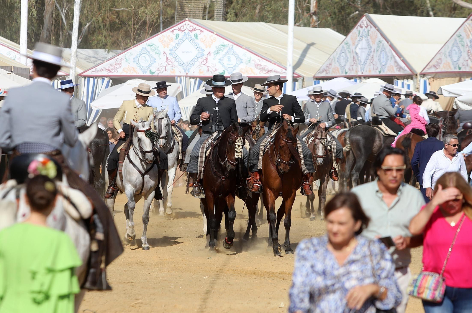 Feria del Caballo 2023: Imágenes del ambiente en la tarde del sábado