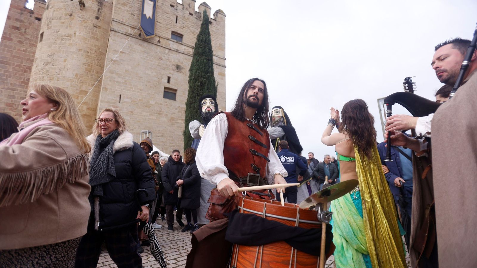 Pasacalles inaugural del Mercado andalusí.