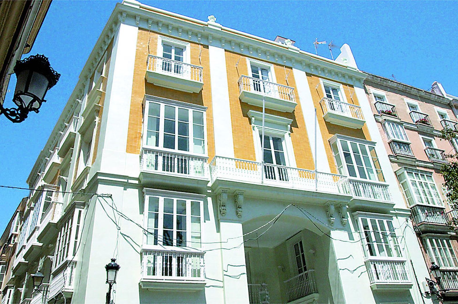 Sede de la delegación en Cádiz de la Consejería de Educación de la Junta de Andalucía.