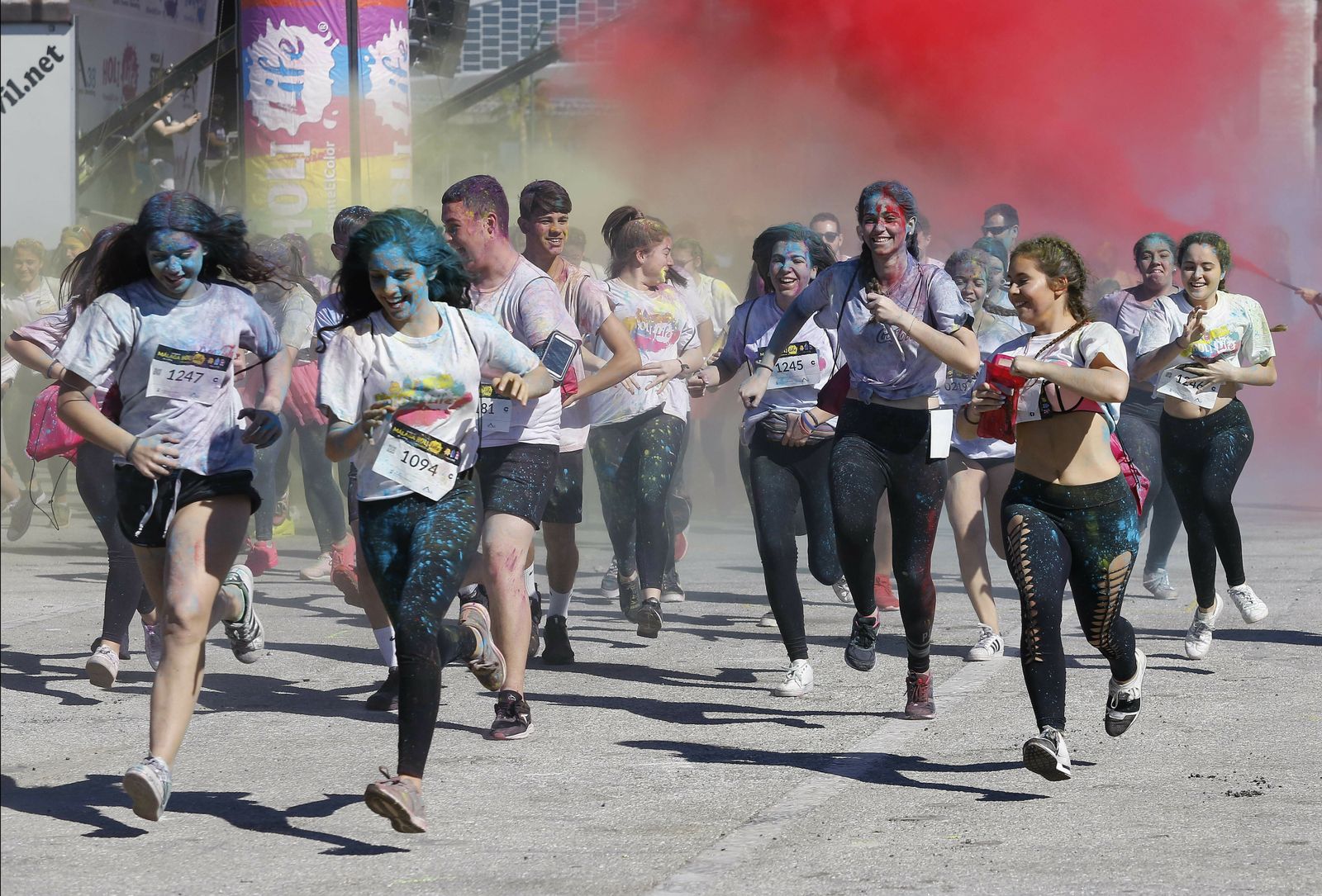 Las tonalidades de la Holi Life, en imágenes