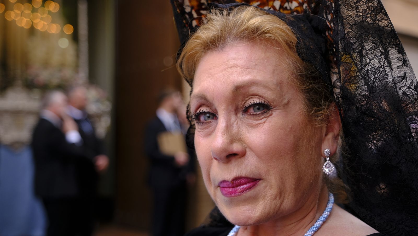 La Procesión de Los Ángeles de sobrepuso a la lluvia, en imágenes