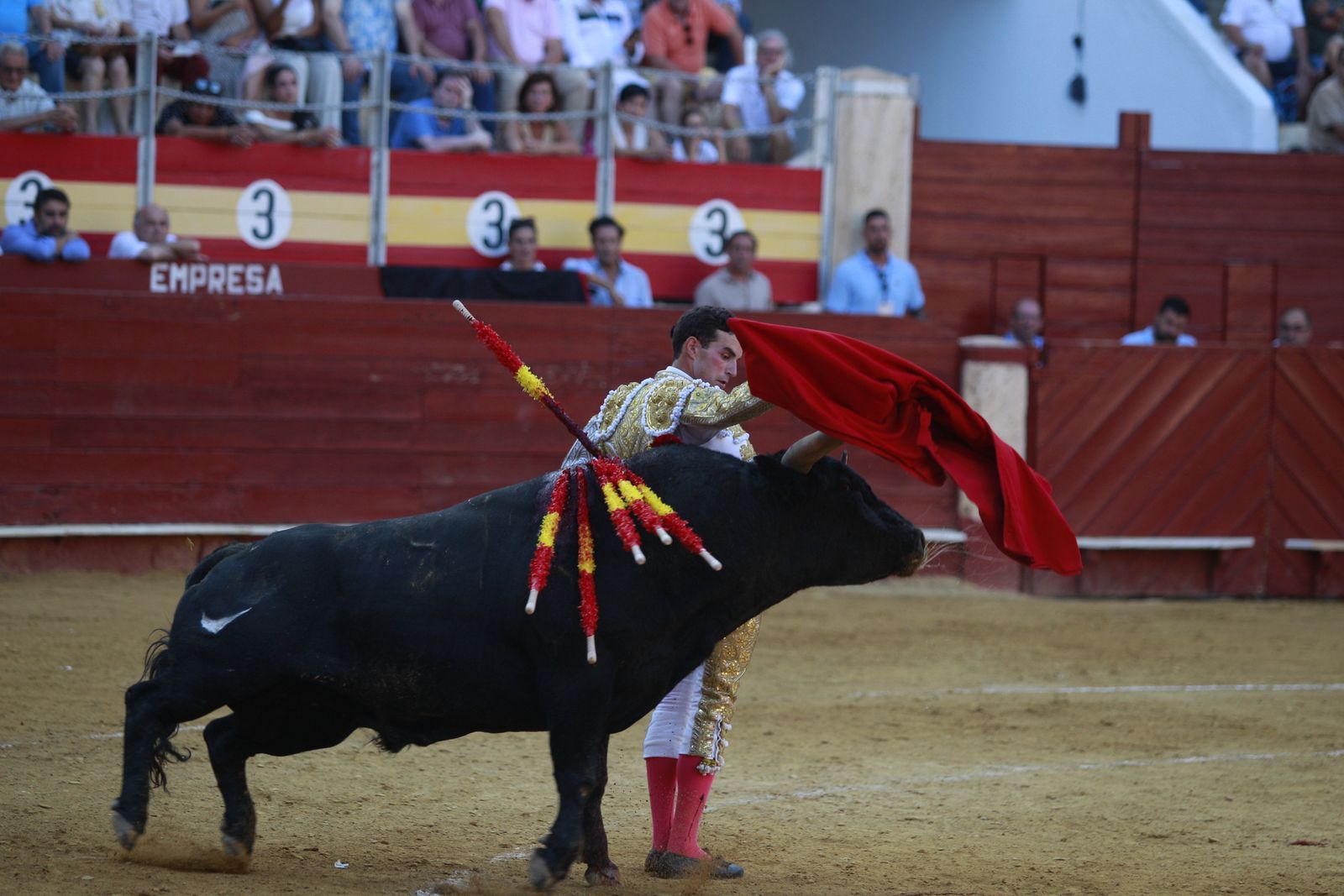 Imágenes de la corrida de toros del jueves en la Feria de Almería 2024