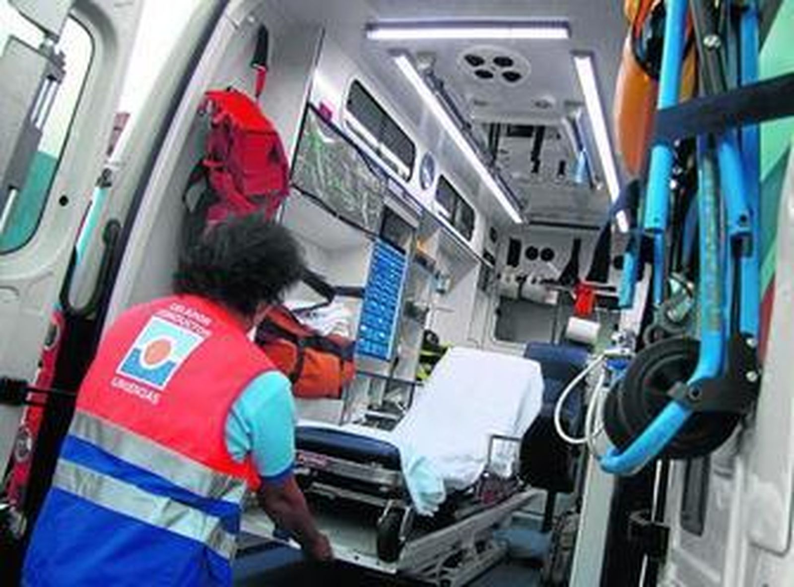 Un profesional del Dispositivo de Cuidados Críticos y Urgencias (DCCU).