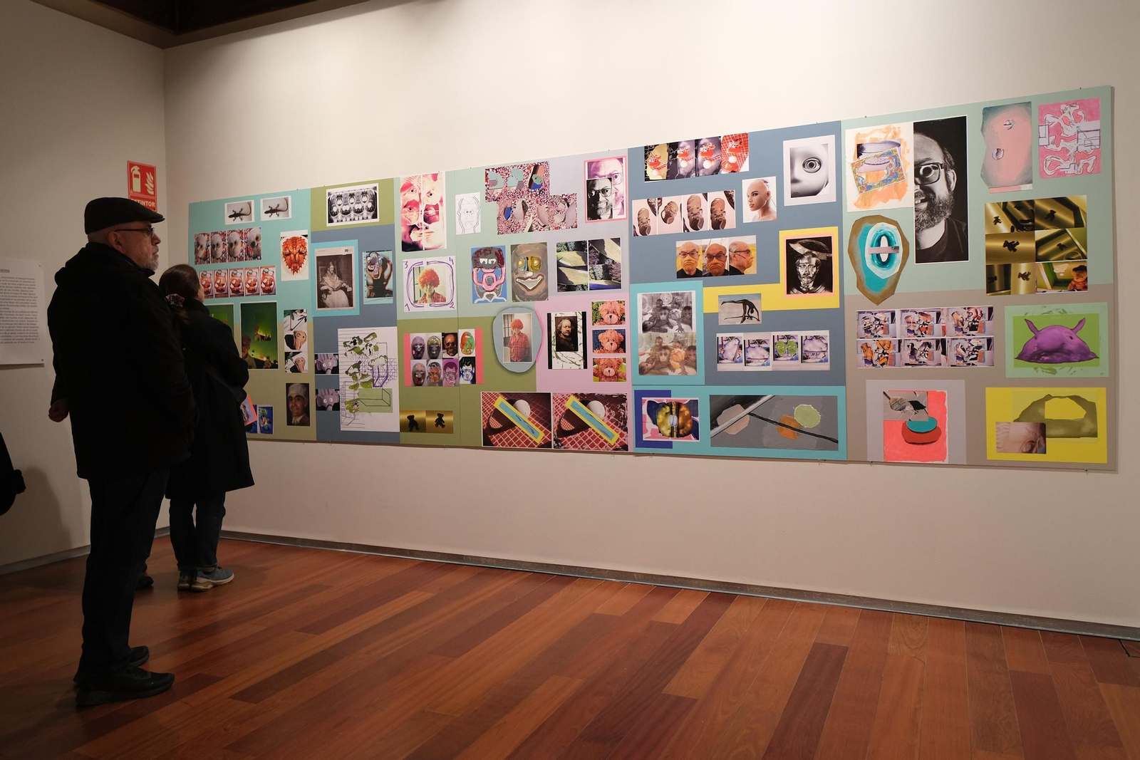 Imágenes de la inauguración de una exposición de Luis Gordillo en el Espacio Santa Clara