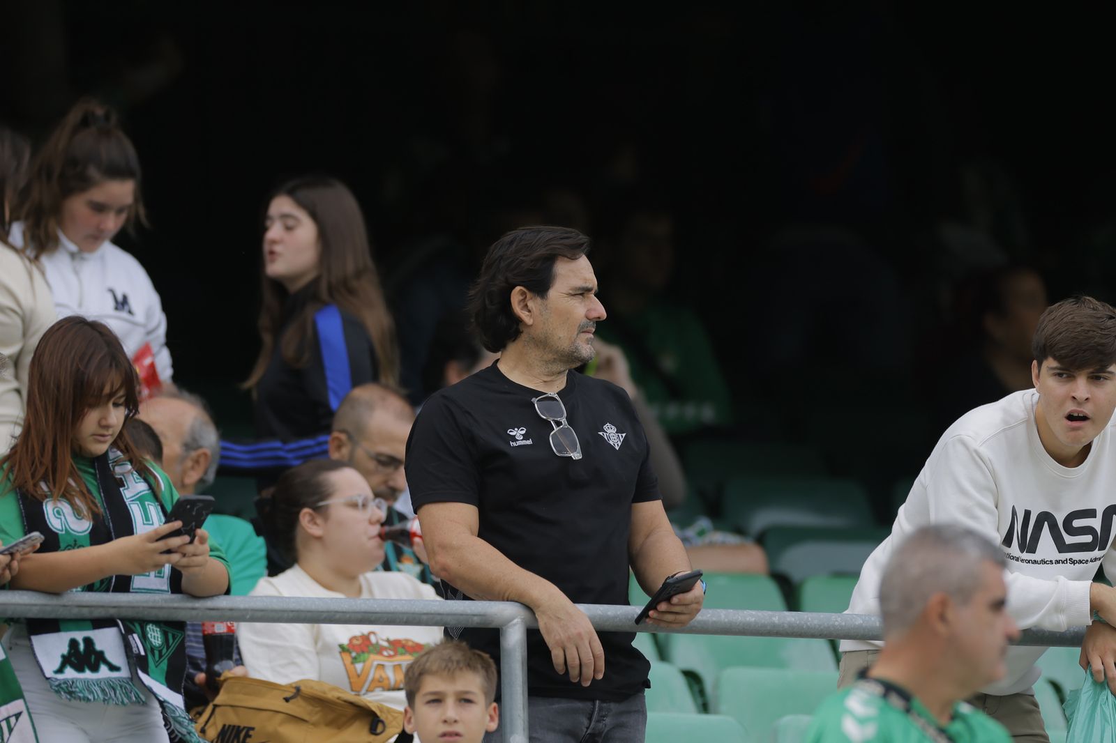 Búscate en las fotos del Betis-Osasuna