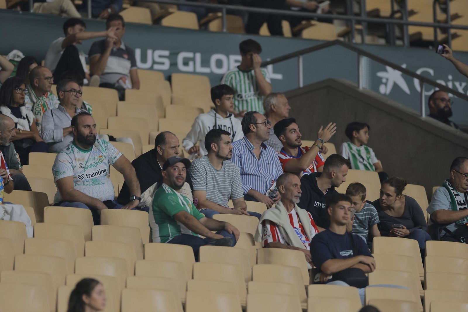 Búscate en las fotos del Betis - Atlético de Madrid