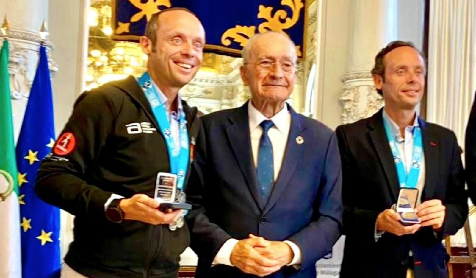 Los abogados Javier y Manuel Rincón reciben la medalla de la ciudad de Málaga