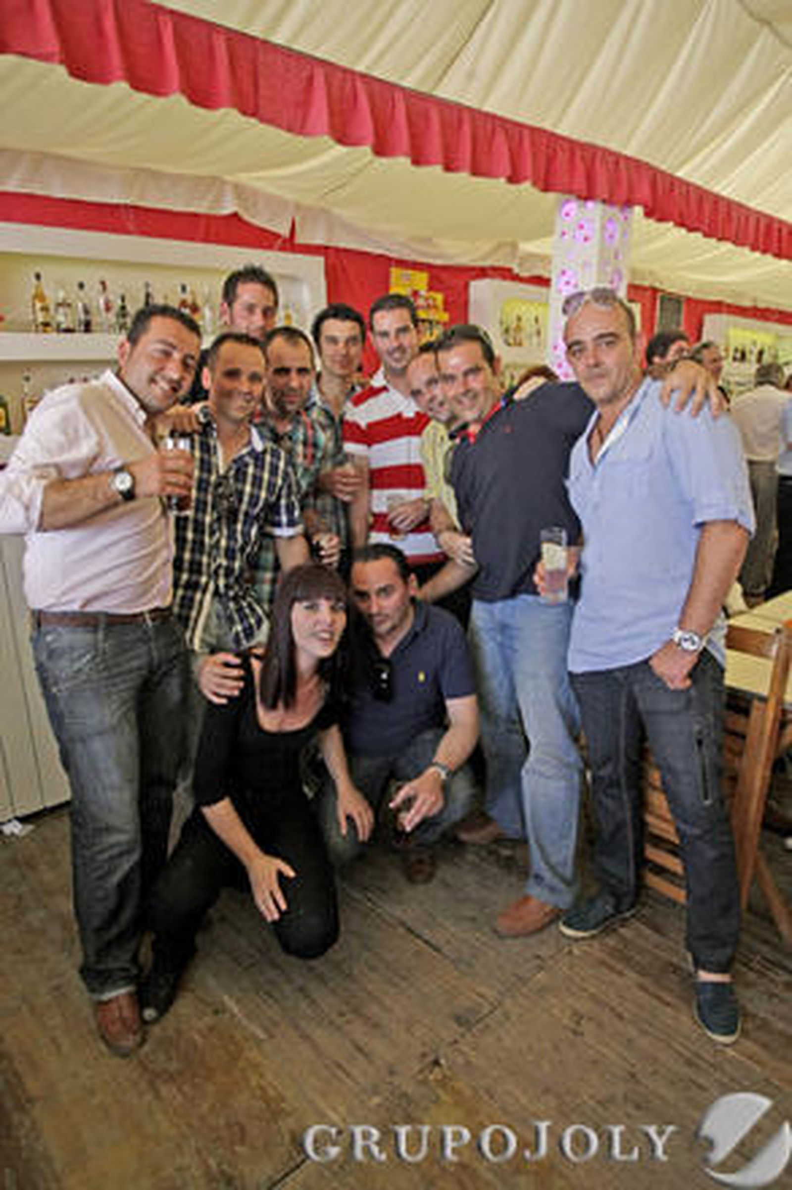 Nada como un buen plato de jamón y una copita manzanilla para refrescar la jornada de feria.

Foto: Erasmo Fenoy