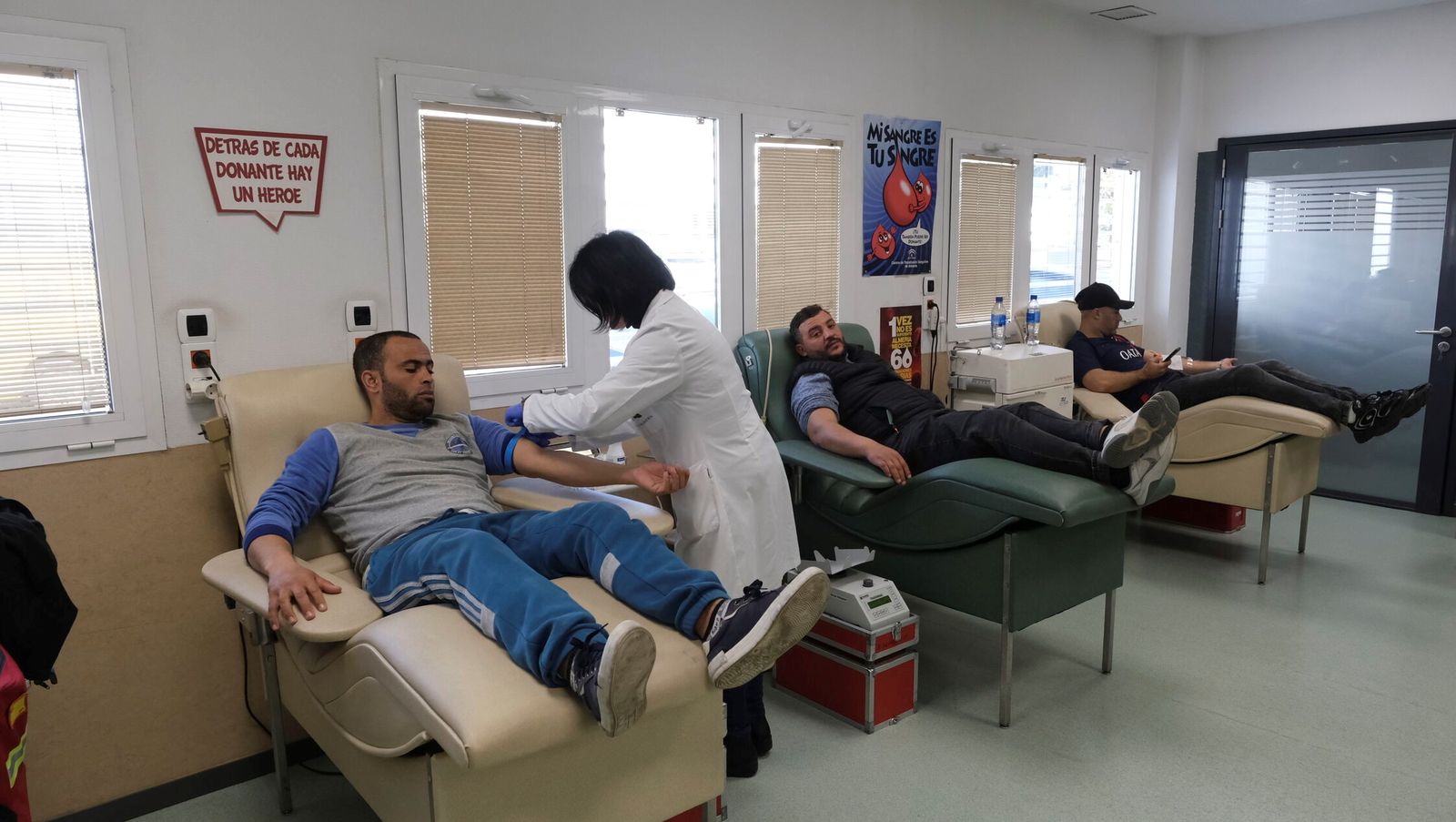 Una jornada en el Centro de Transfusión, Tejidos y Células de Almería, junto al Hospital Universitario Torrecárdenas