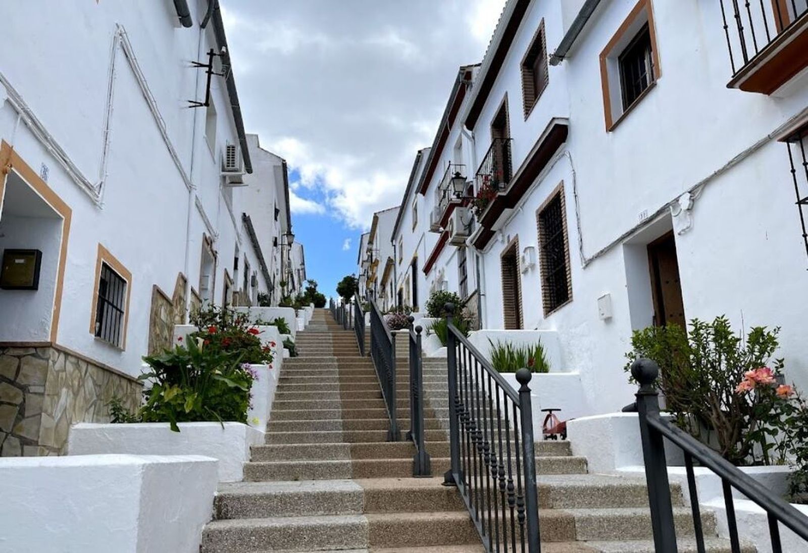 Una calle de Algar.