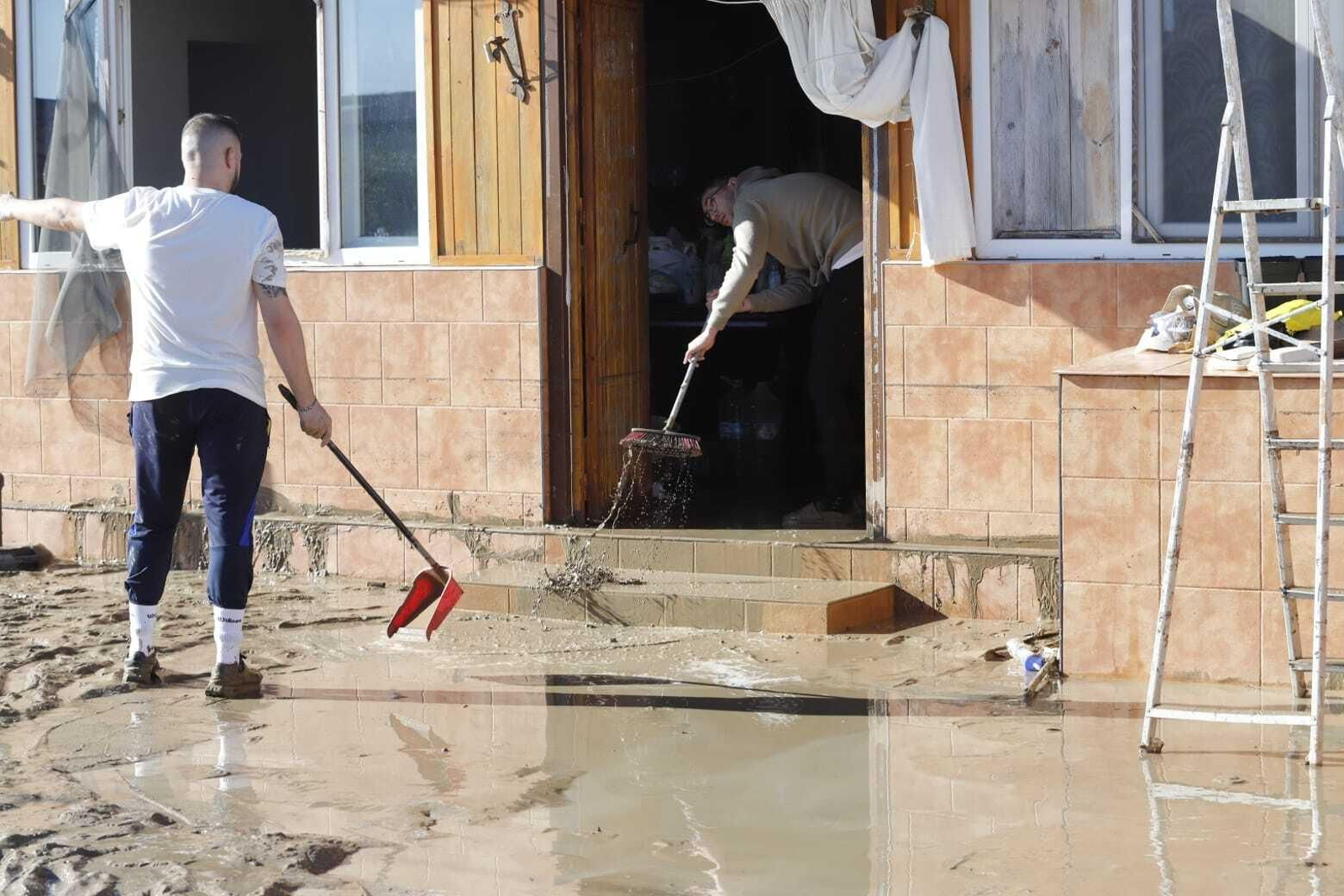 Las imágenes de las grandes inundaciones en Los Palmares entre San Juan y Trigueros