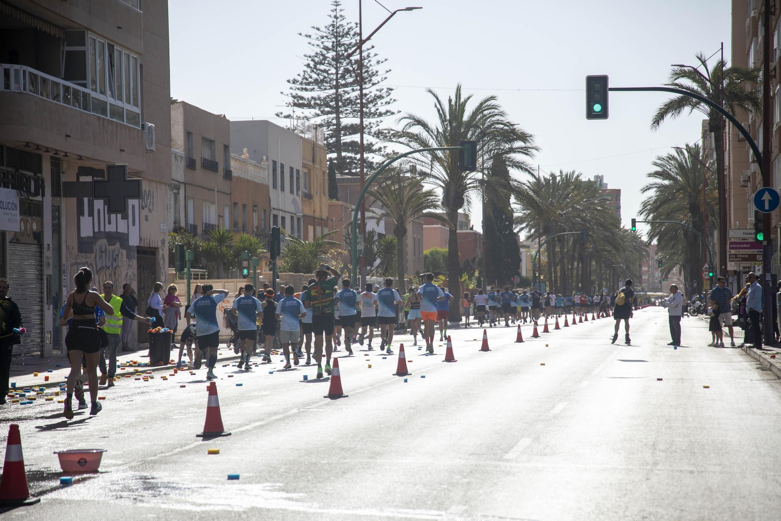 El Medio Maratón de Almería 2025, en imágenes